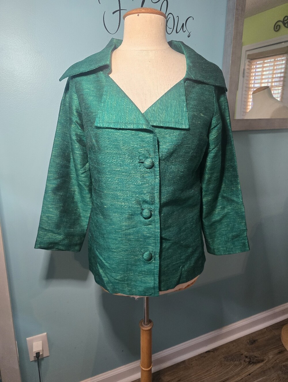 Exquisite Emerald Green Textured Jacket